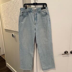 New with tags! Abercrombie Curve Love Jeans in Long